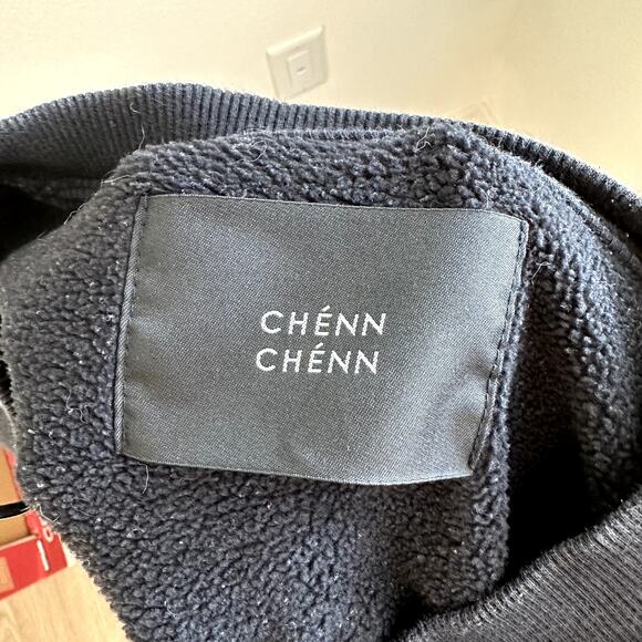 Black crewneck asymmetric zipper hem long sleeve sweatshirt sweater medium - Picture 4 of 4